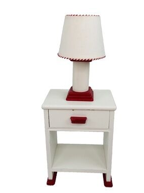 Molly’s Lamp (Original Pre-1993 Retired)